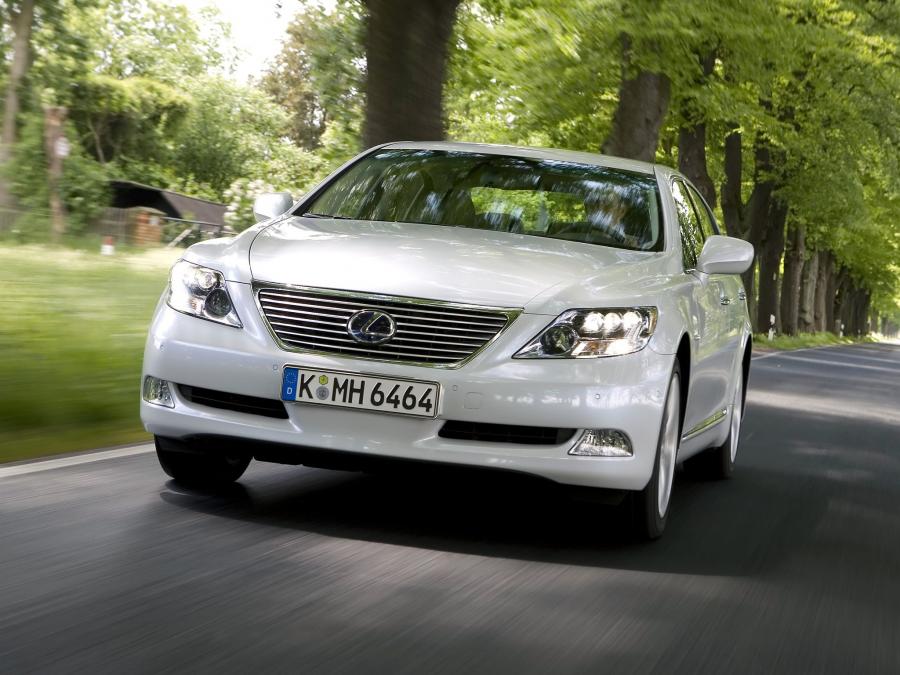  Lexus LS600h 2007 года  (EU) (фото 9 из 16)